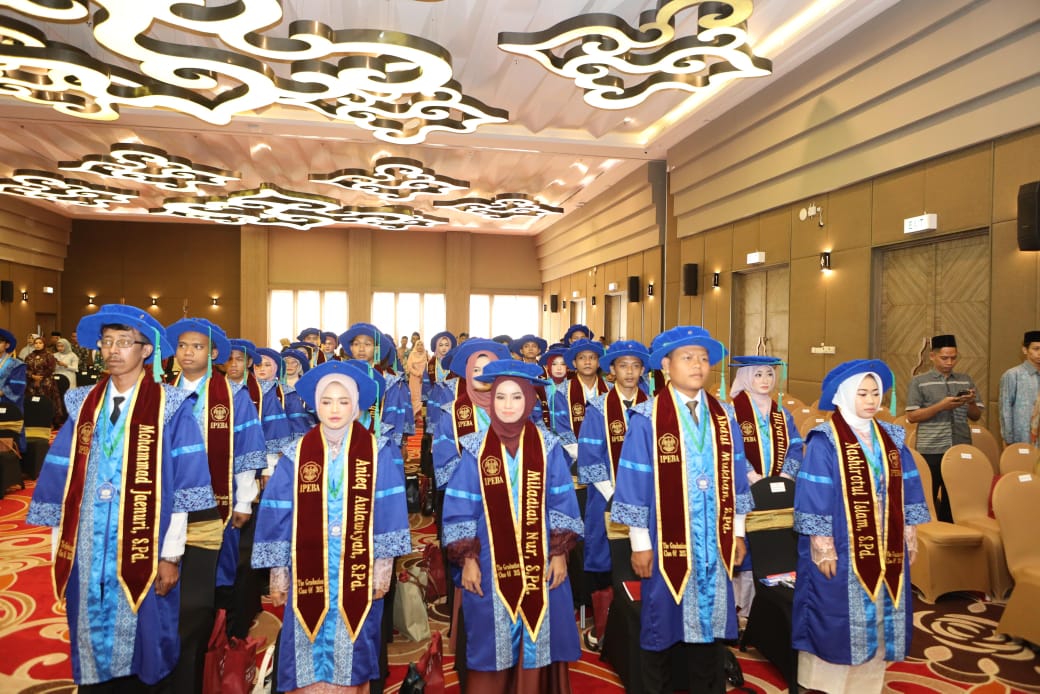 Luar Biasa! Wisuda IPEBA Cirebon 2025 Tampilkan Generasi Baru Berkarakter Aswaja