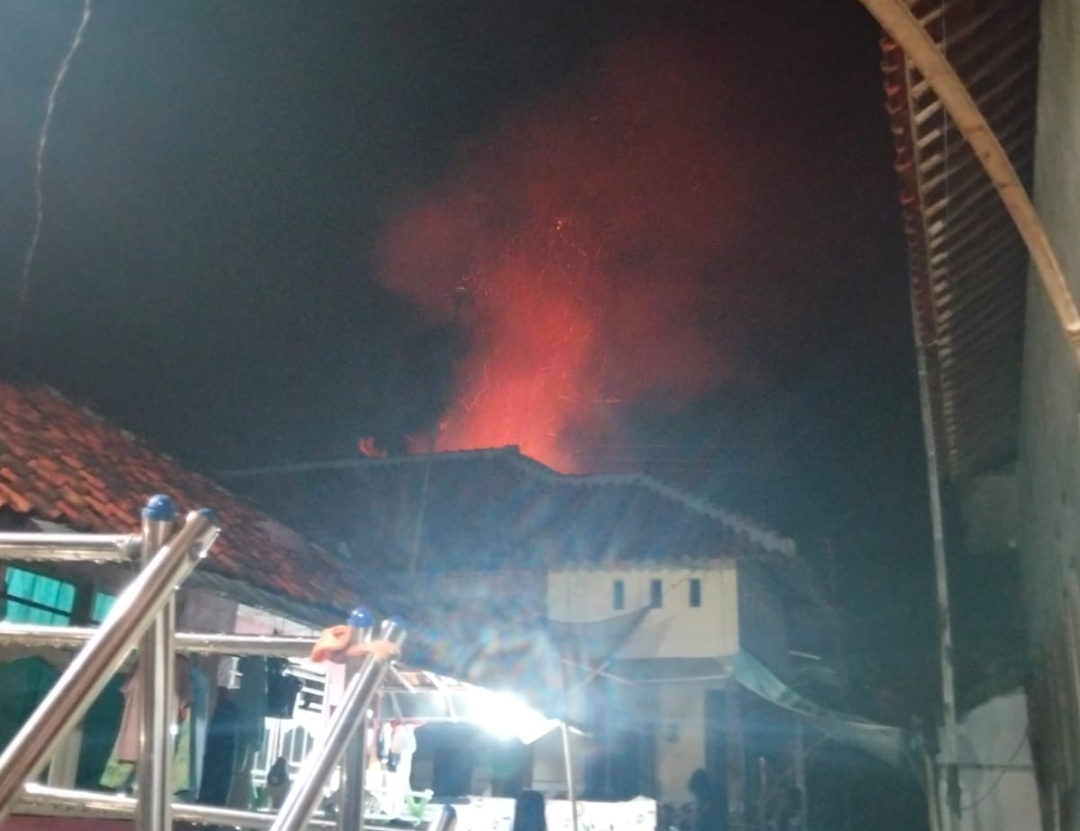 Diduga Akibat Obat Nyamuk Bakar, Kebakaran Rumah di Losari Cirebon Tewaskan Pria 71 Tahun
