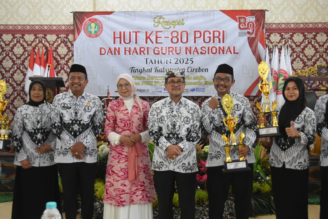 Bupati Imron Ajak Guru Jadi Motor Perubahan Menuju Indonesia Emas 2045