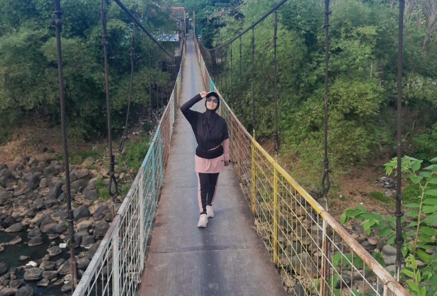 Nikmati Alam Majalengka Bonus Sensasi Jembatan Gantung Cijati