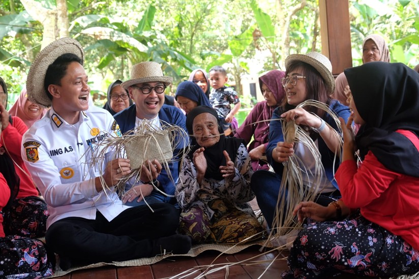 Cerita dari Bukit Sinyonya: FIFGROUP Wujudkan Desa Sejahtera dan Sekolah yang Lebih Layak 