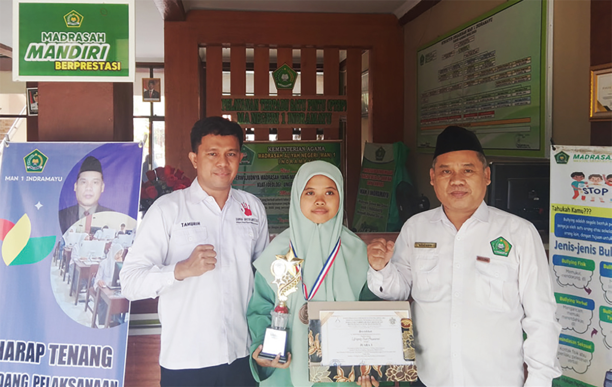 Keren, Siswi MAN 1 Indramayu Yayang Nur Asmarani Juara 3 Lomba Matematika Tingkat Jabar