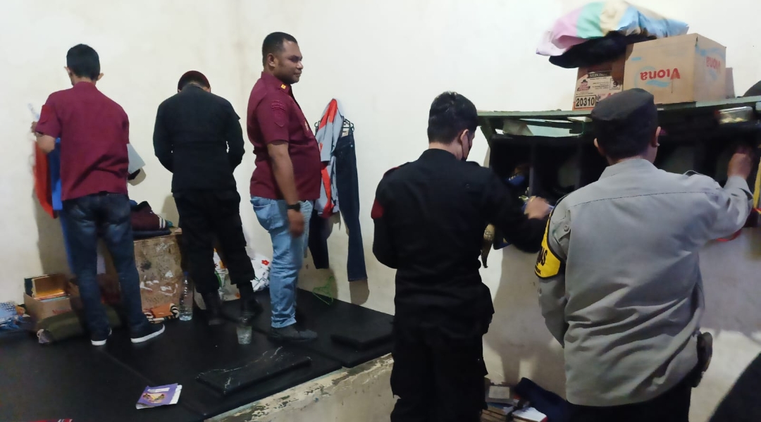 Razia di Rutan Cirebon, Petugas Banyak Temukan Barang Bukti Ini