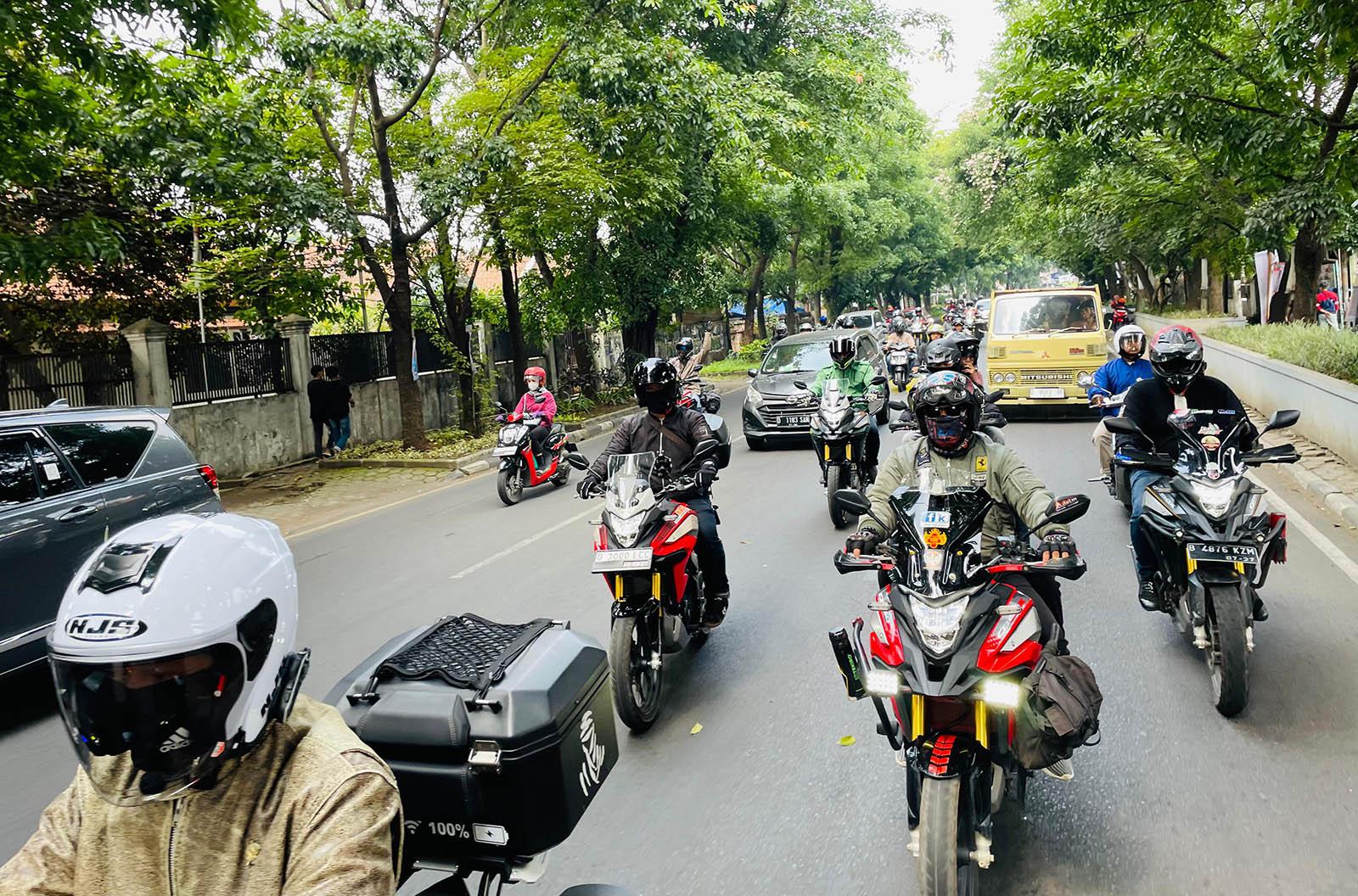 Inilah Tips Berkendara Aman Saat Menghadapi Kemacetan