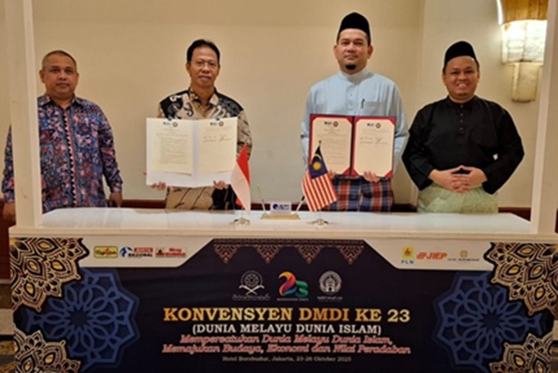 Wisuda XX STMIK IKMI Cirebon 2025: Raihan Prestasi dan Akreditasi Gemilang