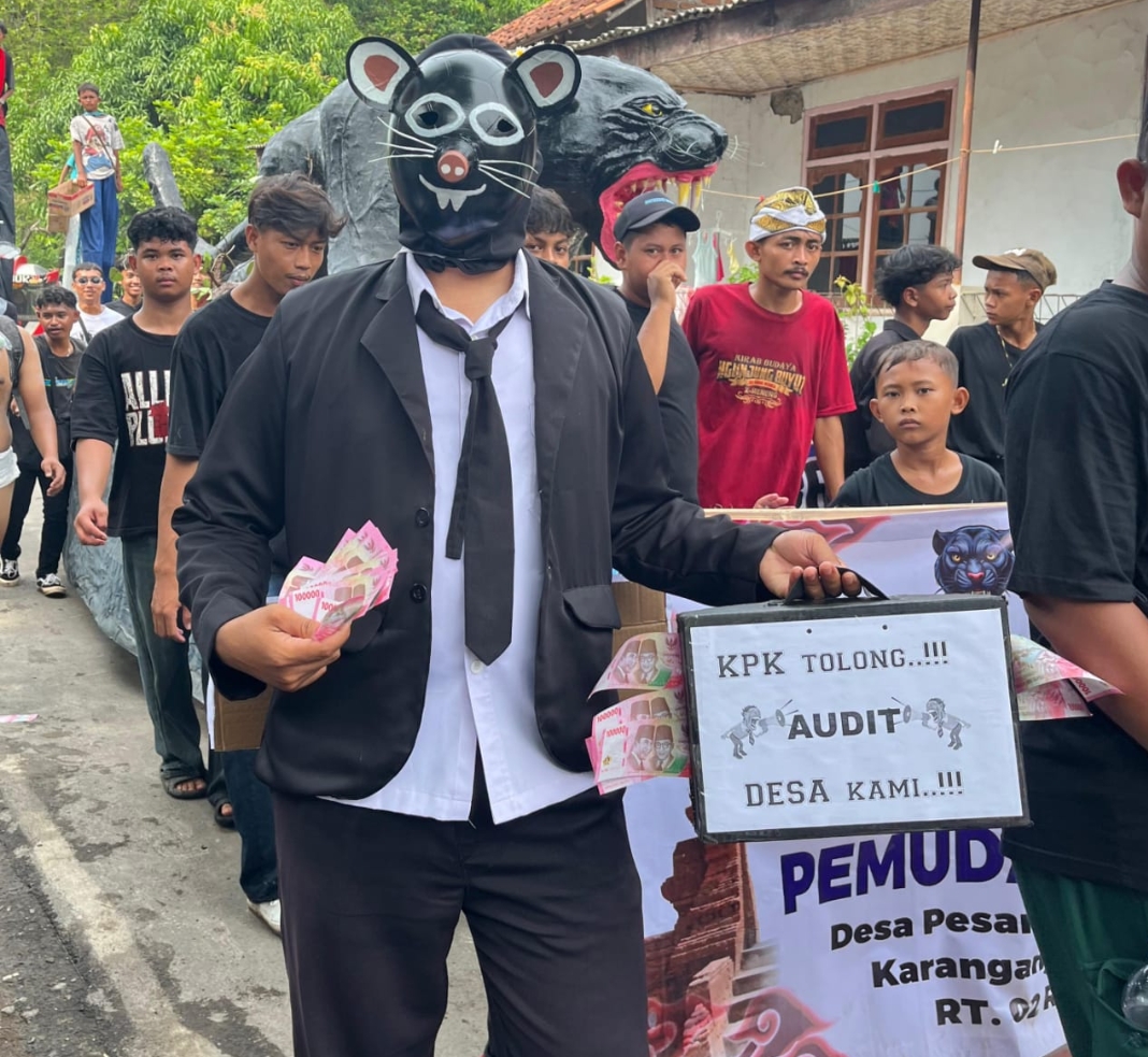 Sisi Lain dari Ngunjung Buyut Danamulya, Ogoh-ogoh Tikus Kantor Jadi Sorotan