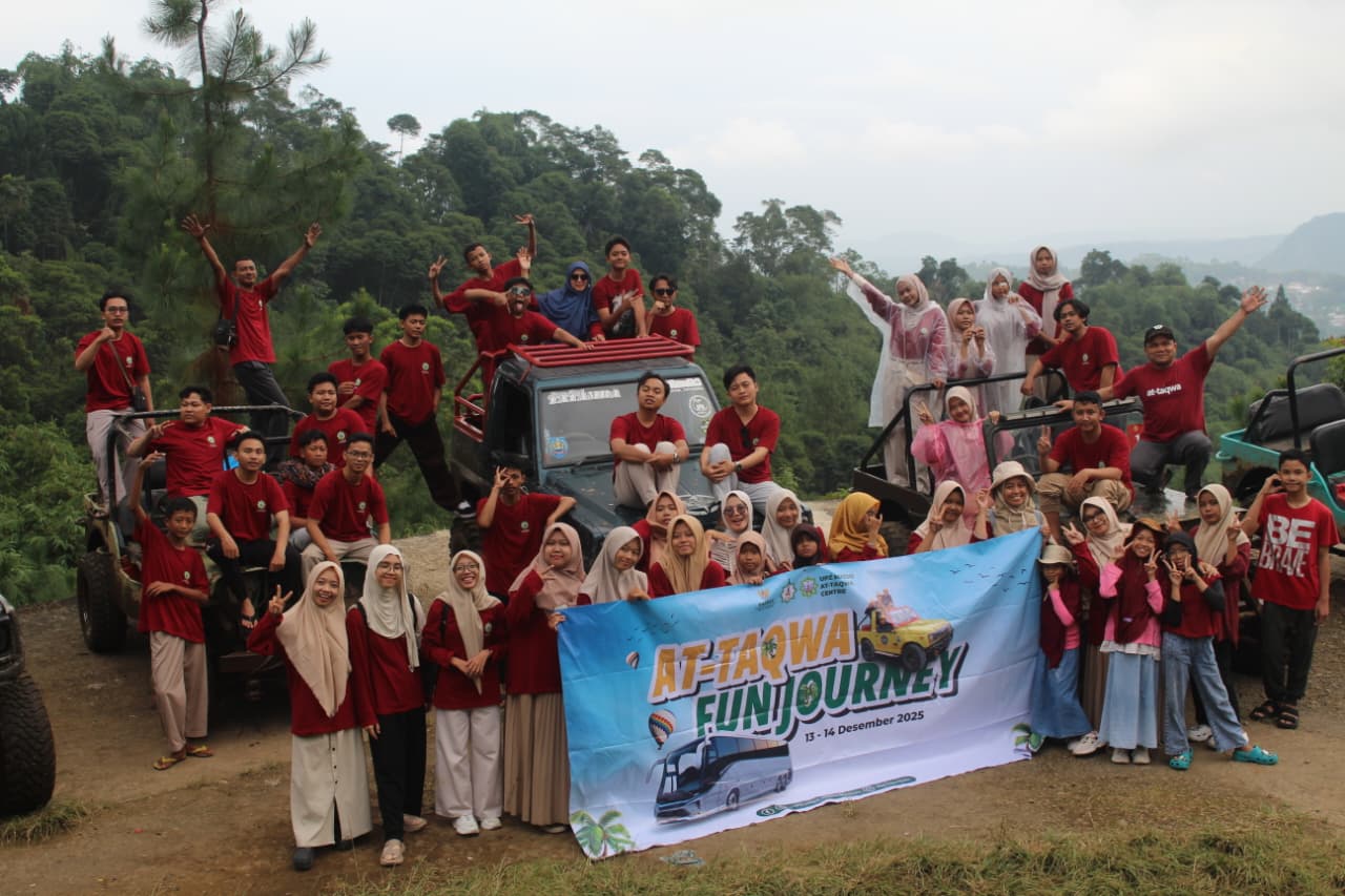 Berbagi Kebahagiaan, UPZ Masjid At-Taqwa Centre Ajak Puluhan Anak Marbot Wisata ke Guci Tegal