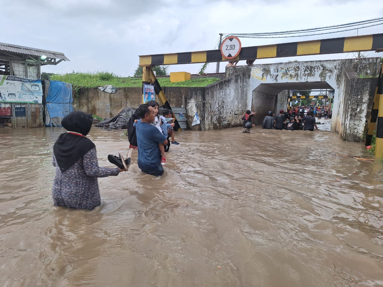 8 Desa di Mundu Terendam Banjir Akibat Luapan Beberapa Sungai
