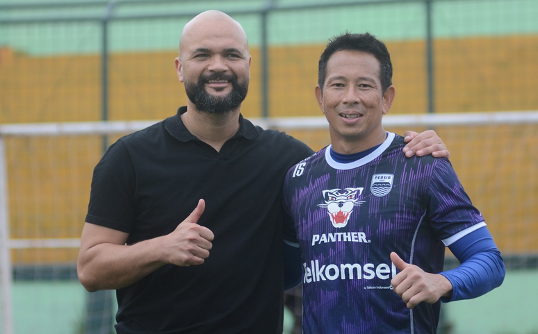 Jelang Persib Lawan Bali United, Muncul Kejutan Sergio Van Dijk di Stadion Siliwangi