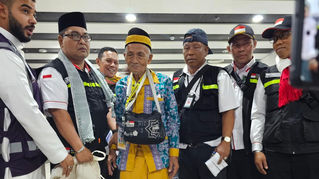 Jamaah Tertua Indonesia Sudah Tiba di Madinah, Begini Kondisinya