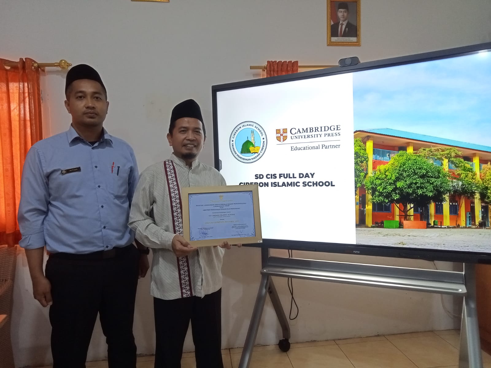 Lingkungan Jadi Wahana Pembelajaran, SD CIS Diguyur Penghargaan Adiwiyata Nasional 2025