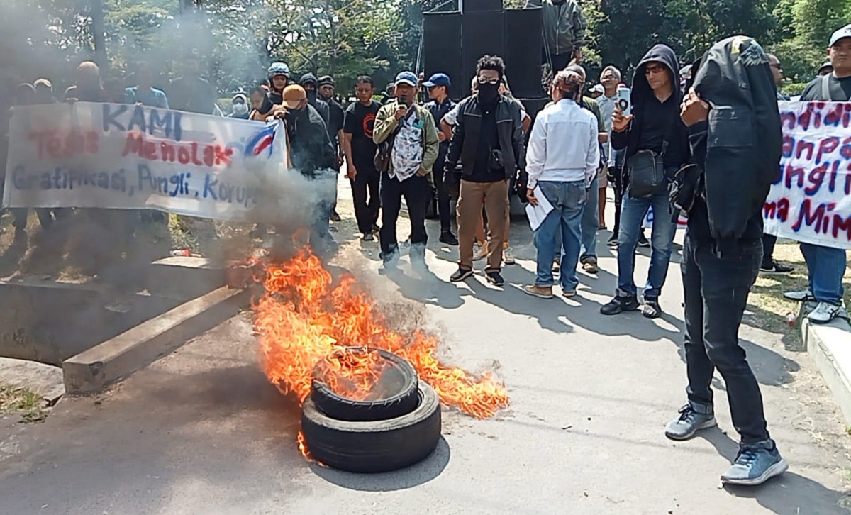 Study Tour Juga Disorot, Orangtua Murid Ancam Demo Lebih Besar di Balkot Cirebon 