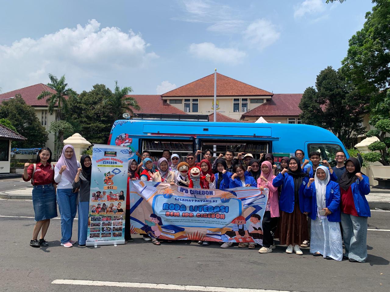 BEM IPB Cirebon Gelar Program Roda Literasi di CFD Sumber