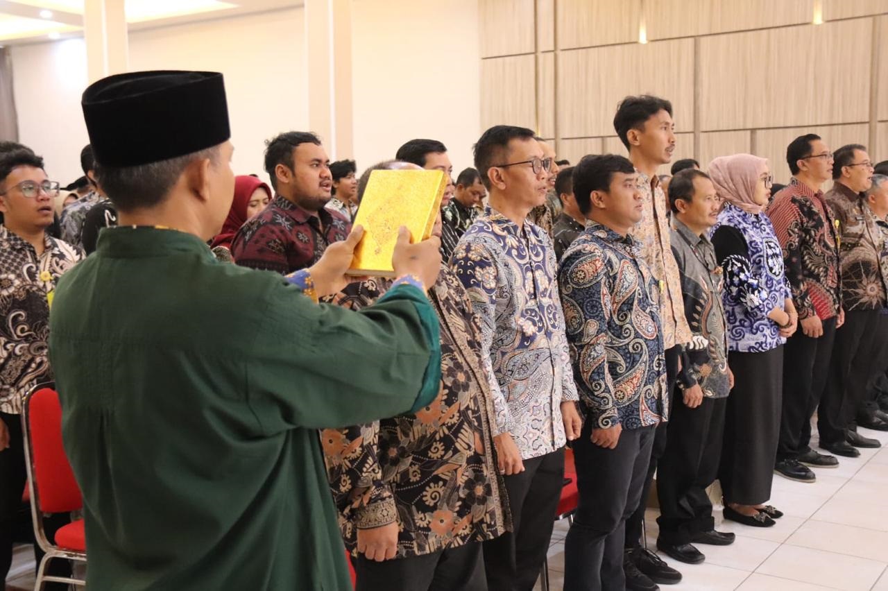 Percepat Sertifikasi Tanah, Bupati  Imron Lantik Panitia PTSL 2026