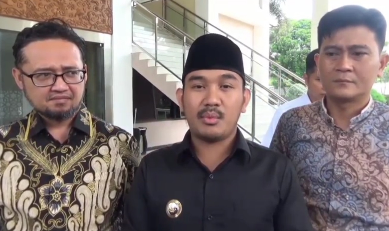 Warga Gigit Jari, Bupati Bekasi Tegas Tidak Ada Ganti Rugi untuk Bangunan Liar yang Ditertibkan