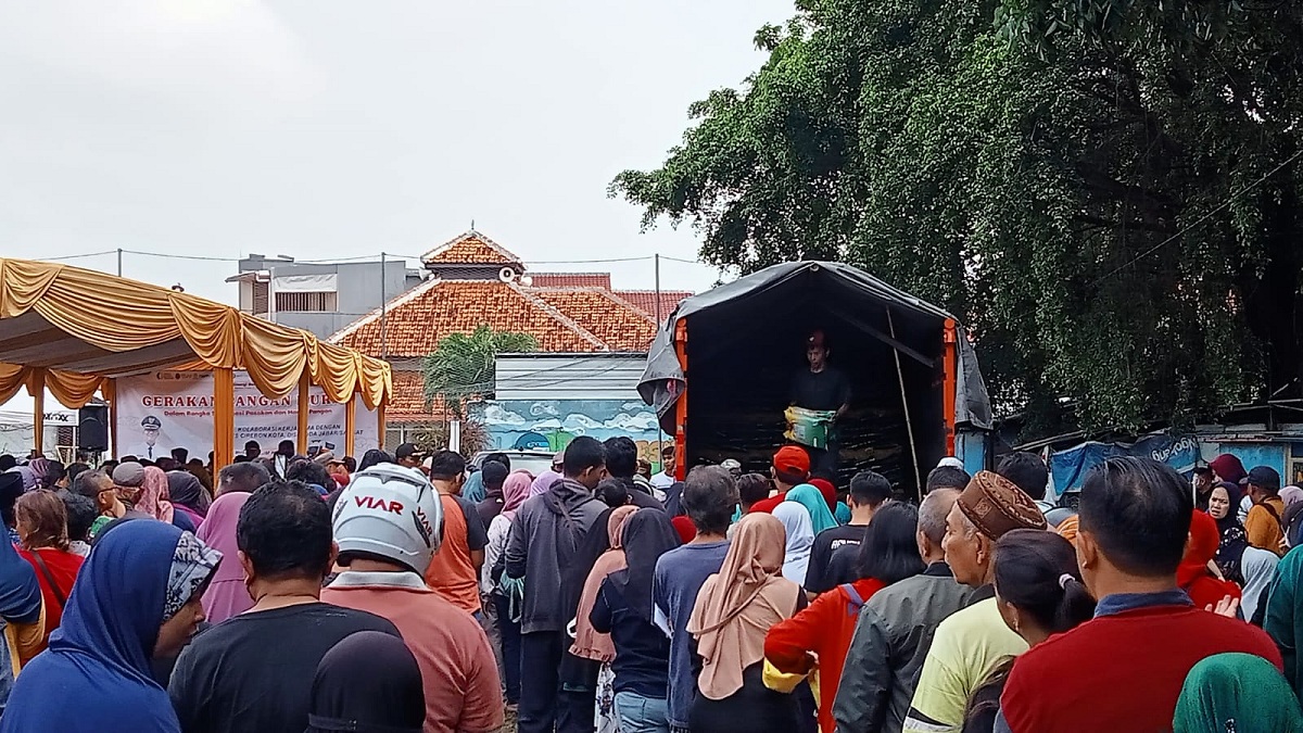 Beras Murah Diserbu Waga di Kota Cirebon, Pj Walikota Minta Bulog Kerja Sama dengan Retail