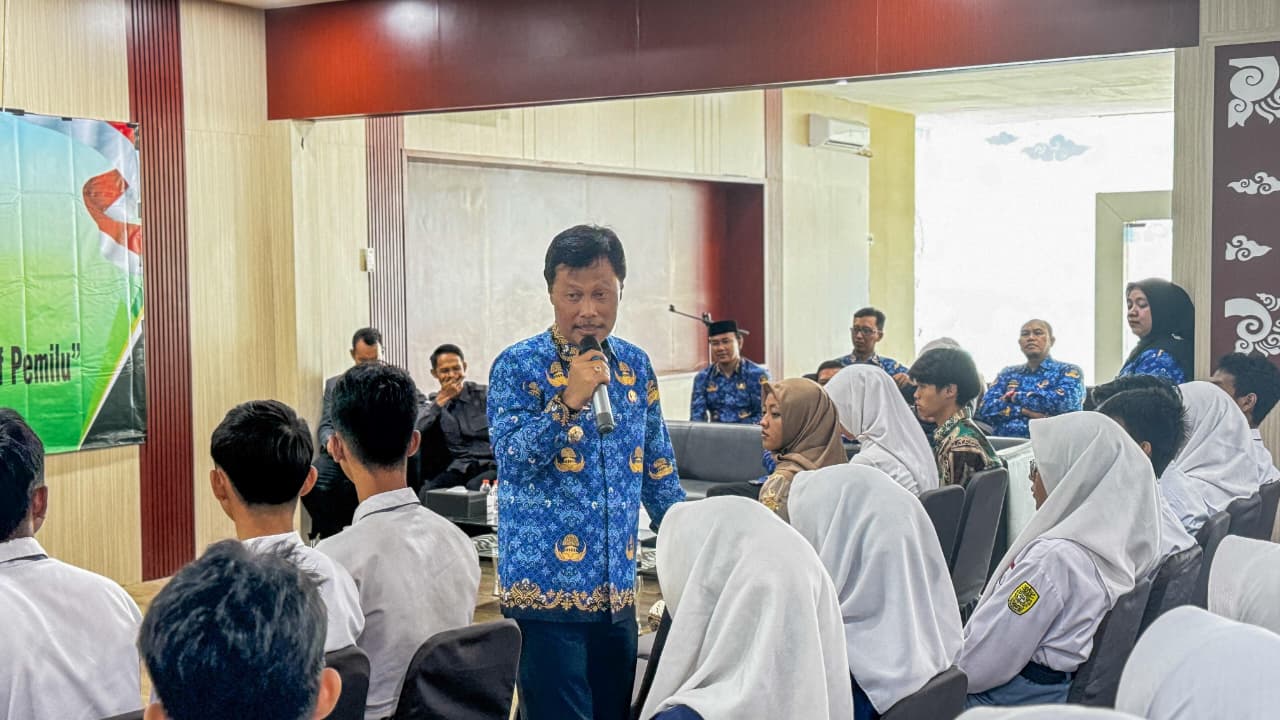 Wakilota Edo Ajak Ratusan Pelajar Pahami Politik Sejak Dini