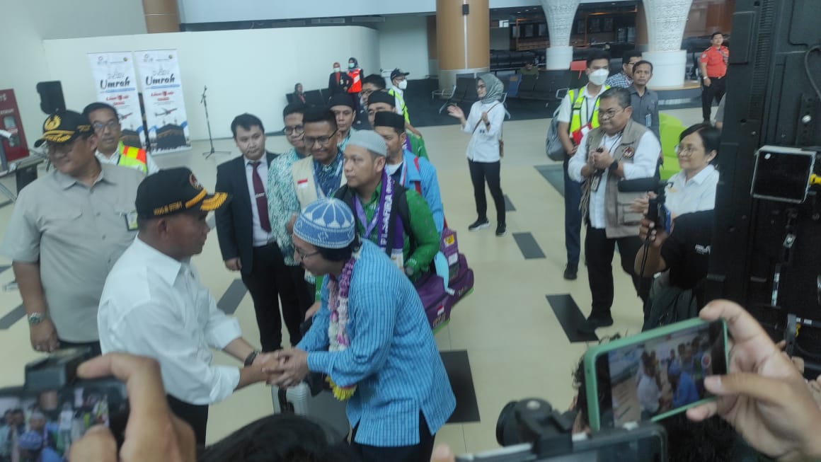 210 Jemaah Umroh Terbang dari BIJB Kertajati Majalengka, Selanjutnya Ada Lagi