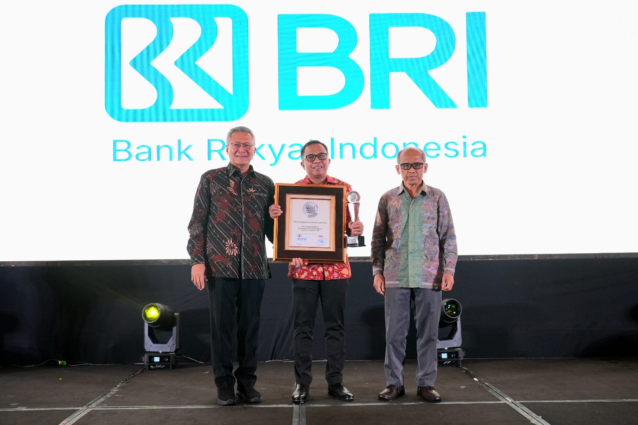 BRI Kembali Dinobatkan Sebagai Perusahaan dengan Tata Kelola Terbaik di Penghargaan Indonesia Trusted Companie