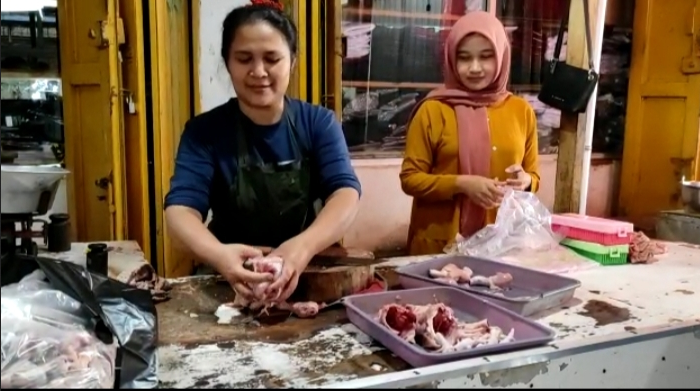 Disperindag Jabar Terus Pantau Harga Daging Ayam dan Siapkan Operasi Pasar