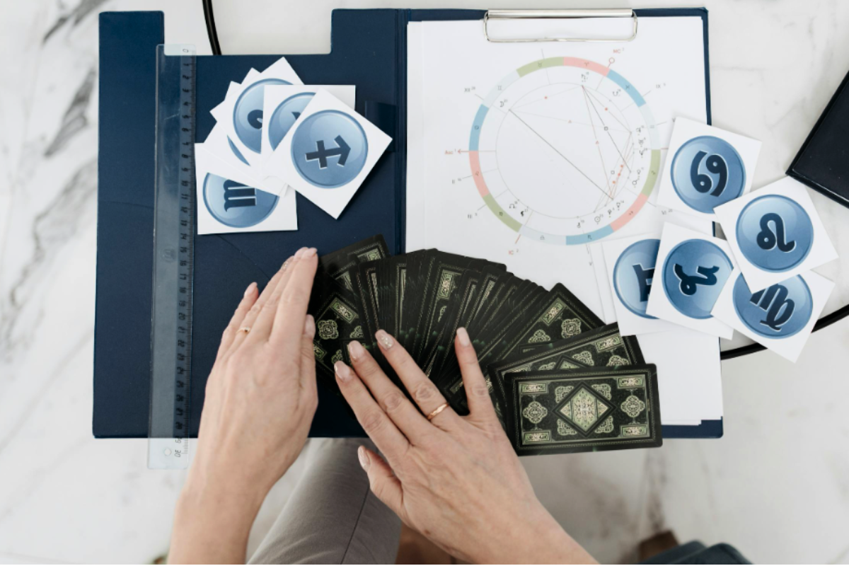 Ramalan Zodiak Hari Ini 20 Mei 2026 Lengkap, Aries hingga Pisces Penuh Kejutan