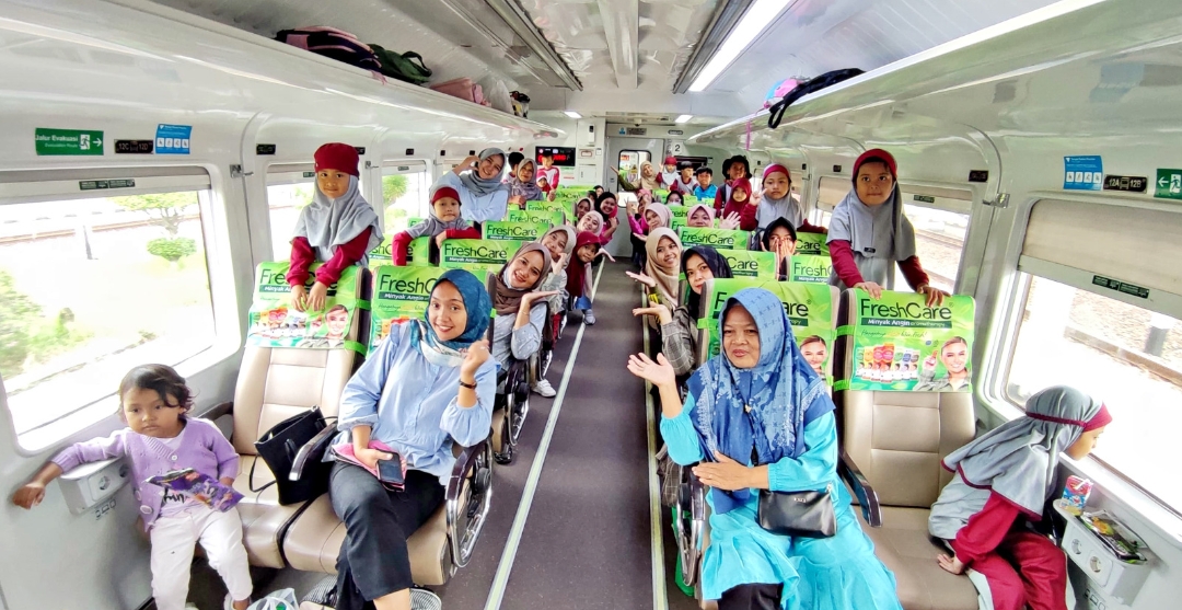 Lewat Edutrain, PT KAI Daop 3 Cirebon Dukung Pendidikan Berkualitas