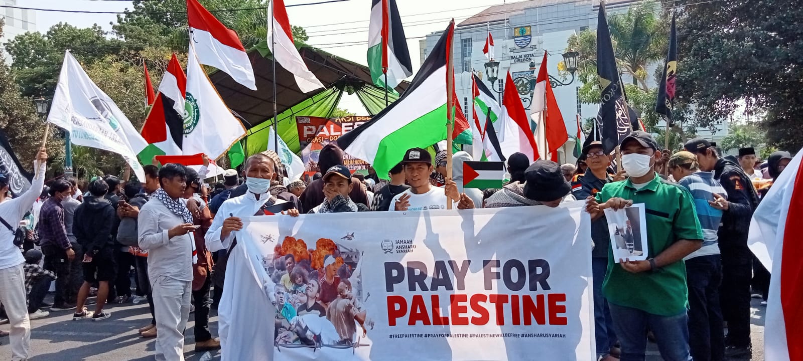 Militer Israel Bombardir Gaza, Sejumlah Elemen di Kota Cirebon Gelar Aksi Solidaritas Bela Palestina 