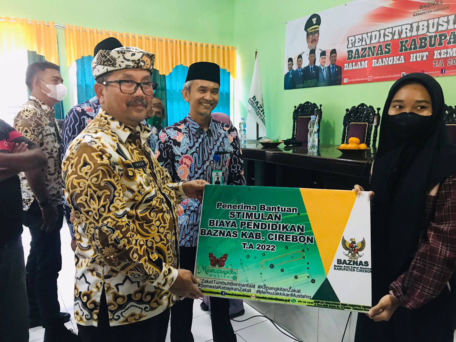 HUT Kemerdekaan, Baznas Salurkan Bantuan Senilai Rp 1,9 Miliar