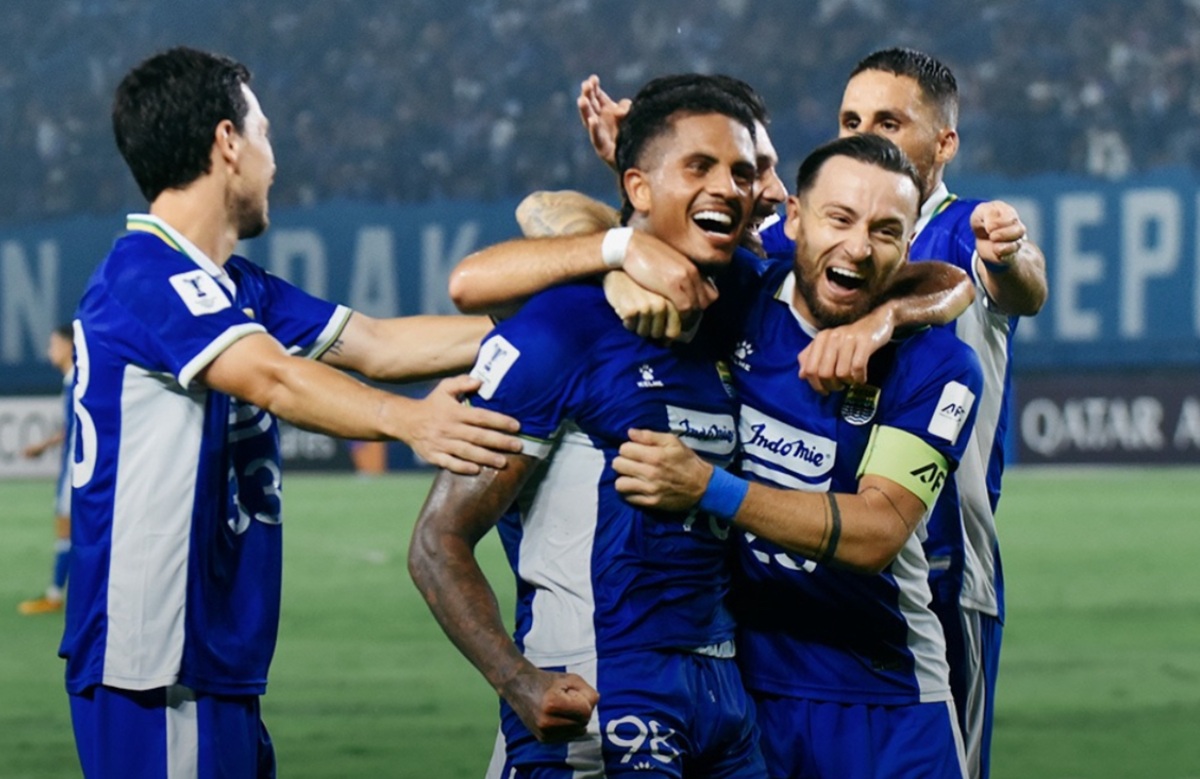 Banjir Duit dari AFC, Persib Bandung Mudah Boyong Ole Romeny dan Joey Pelupessy