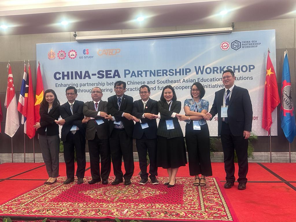 China-SEA Partnership Workshop Peningkatan Kapasitas STMIK IKMI Cirebon melalui Kerjasama Internasional