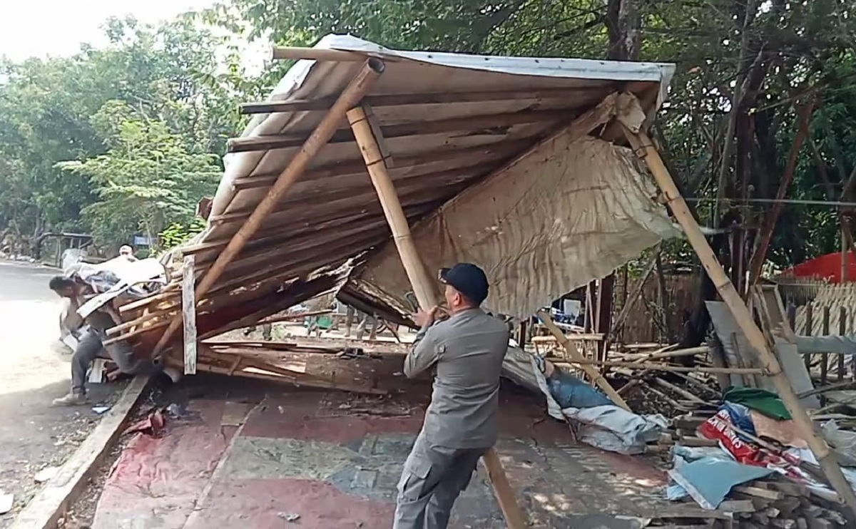 Lagi, Eksekusi 40 Lapak PKL dan Bangunan Liar di Kawasan Bima Kota Cirebon