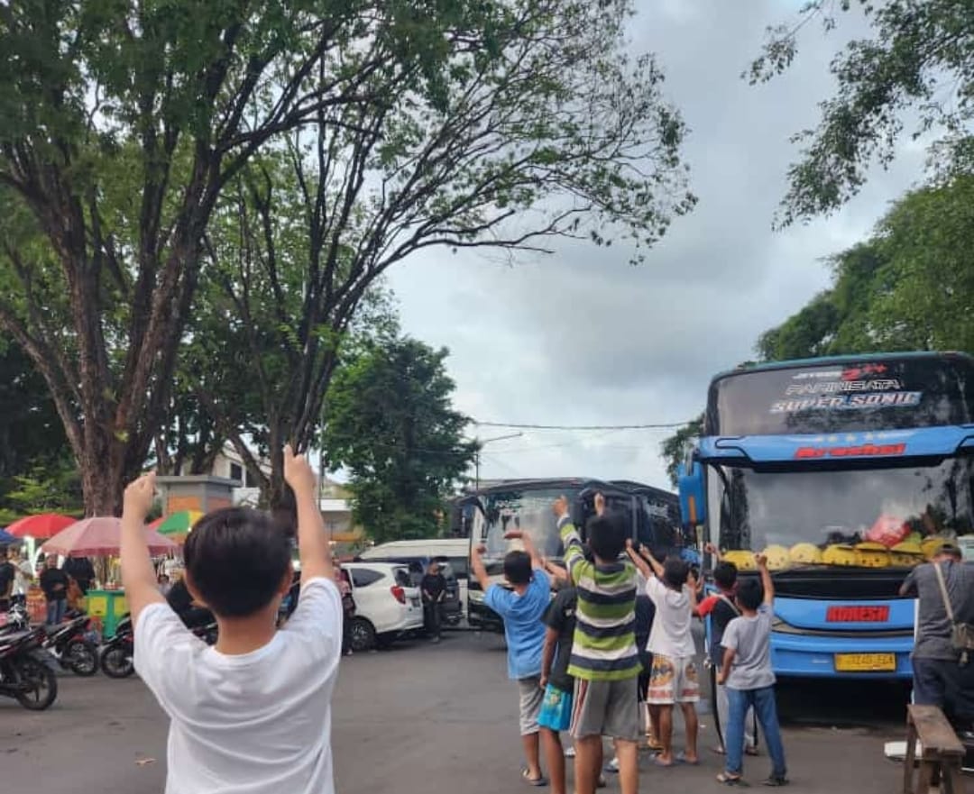 Marak Bus Telolet Basuri, Simak Imbauan Polresta Cirebon: Sebetulnya Tidak Boleh, Kami Lakukan Imbauan