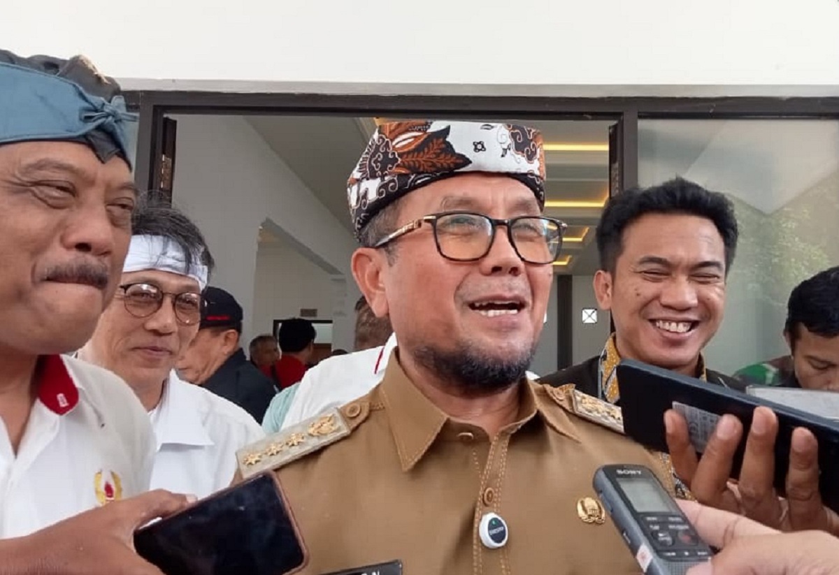 Wali Kota dan Bupati Cirebon Tegas: Malam Tahun Baru Tanpa Kembang Api, Warga Diajak Refleksi dan Doa