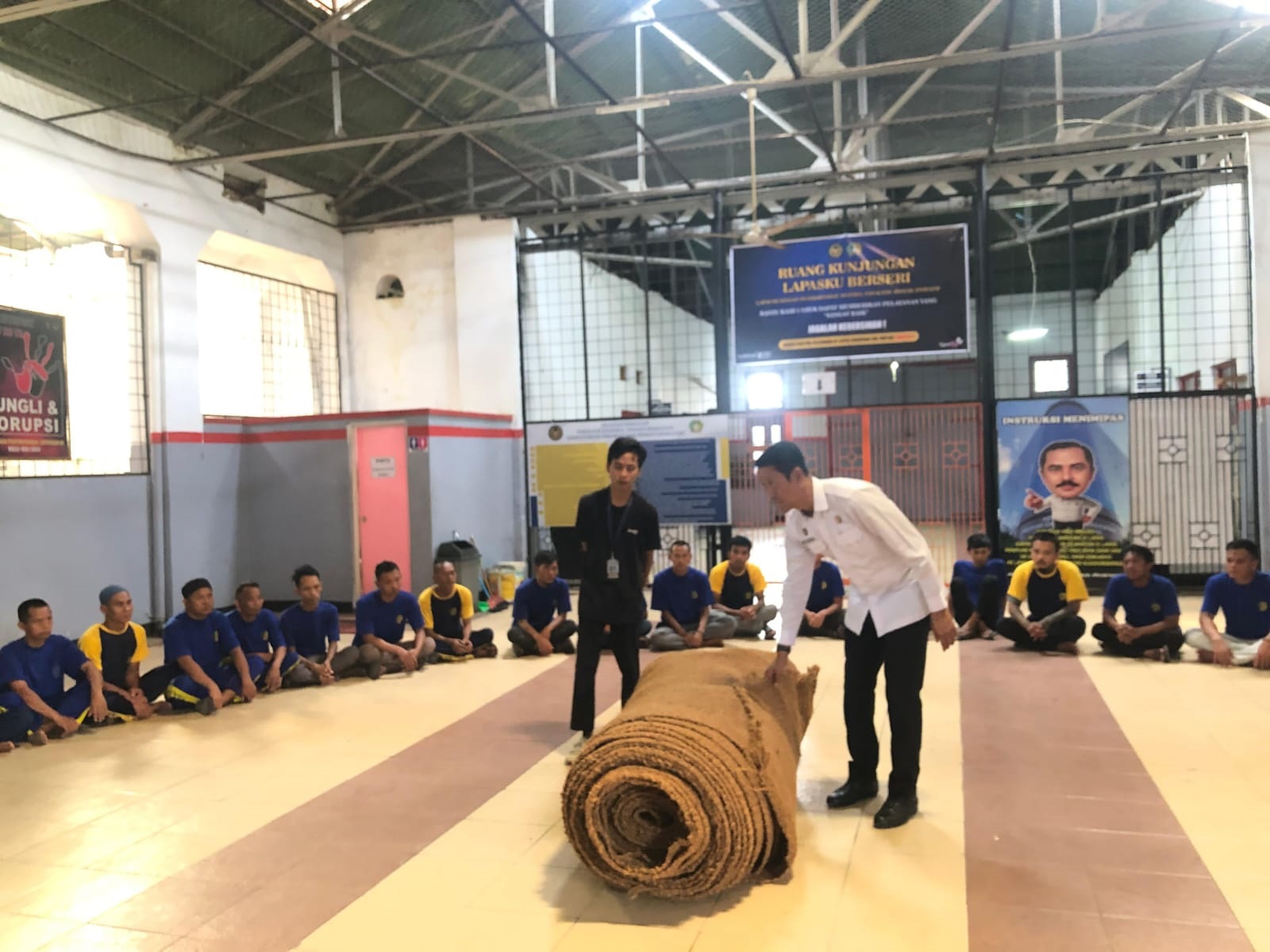 Hasil Kreativitas Warga Binaan Lapas Kuningan, Serabut Kelapa Diubah Jadi Karya Seni 