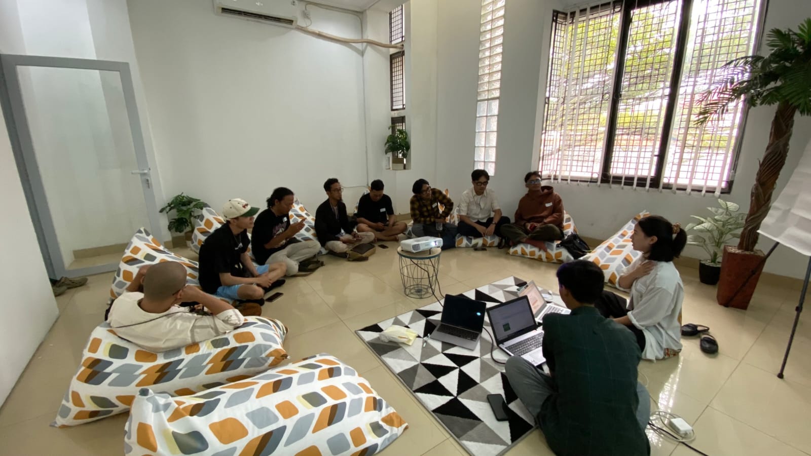 Collabox Tawarkan Virtual Office di Cirebon