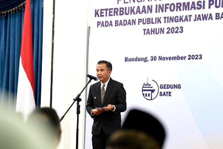 Bey Machmudin: Keterbukaan Informasi Badan Publik Adalah Keharusan