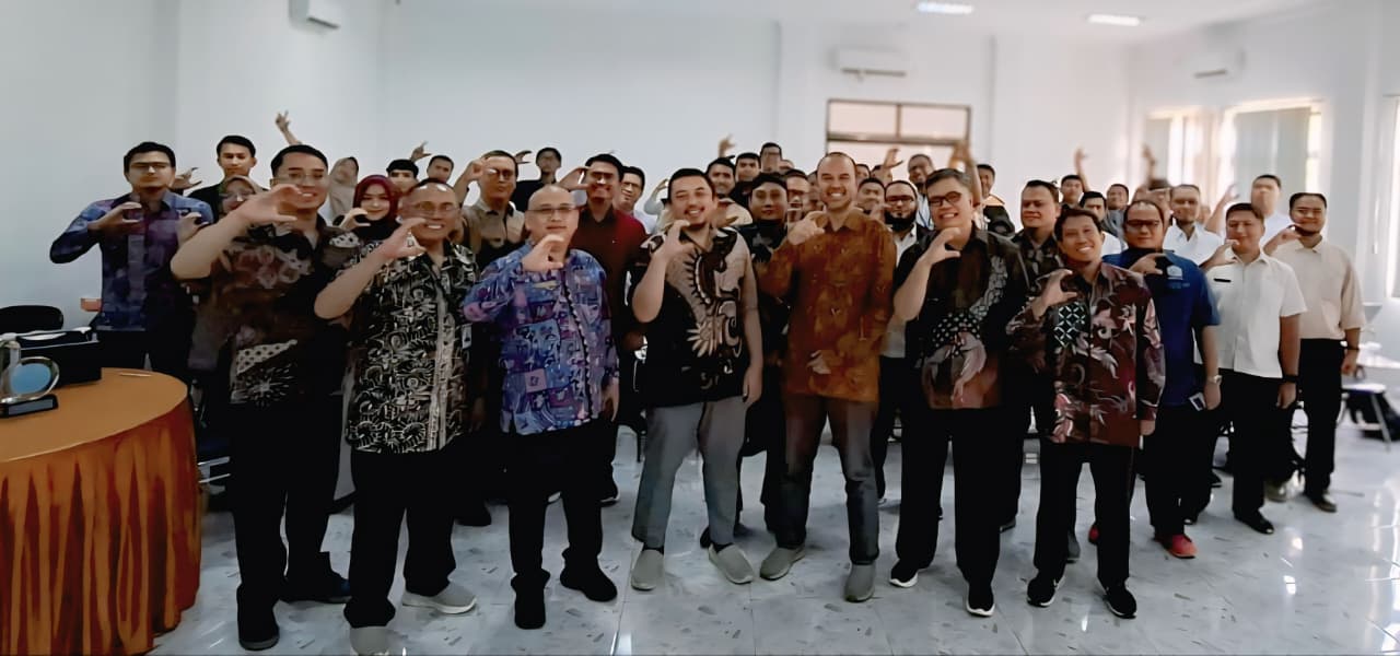 STMIK IKMI Cirebon Perkuat Digitalisasi SDM lewat Instructor Mini Conference Cisco