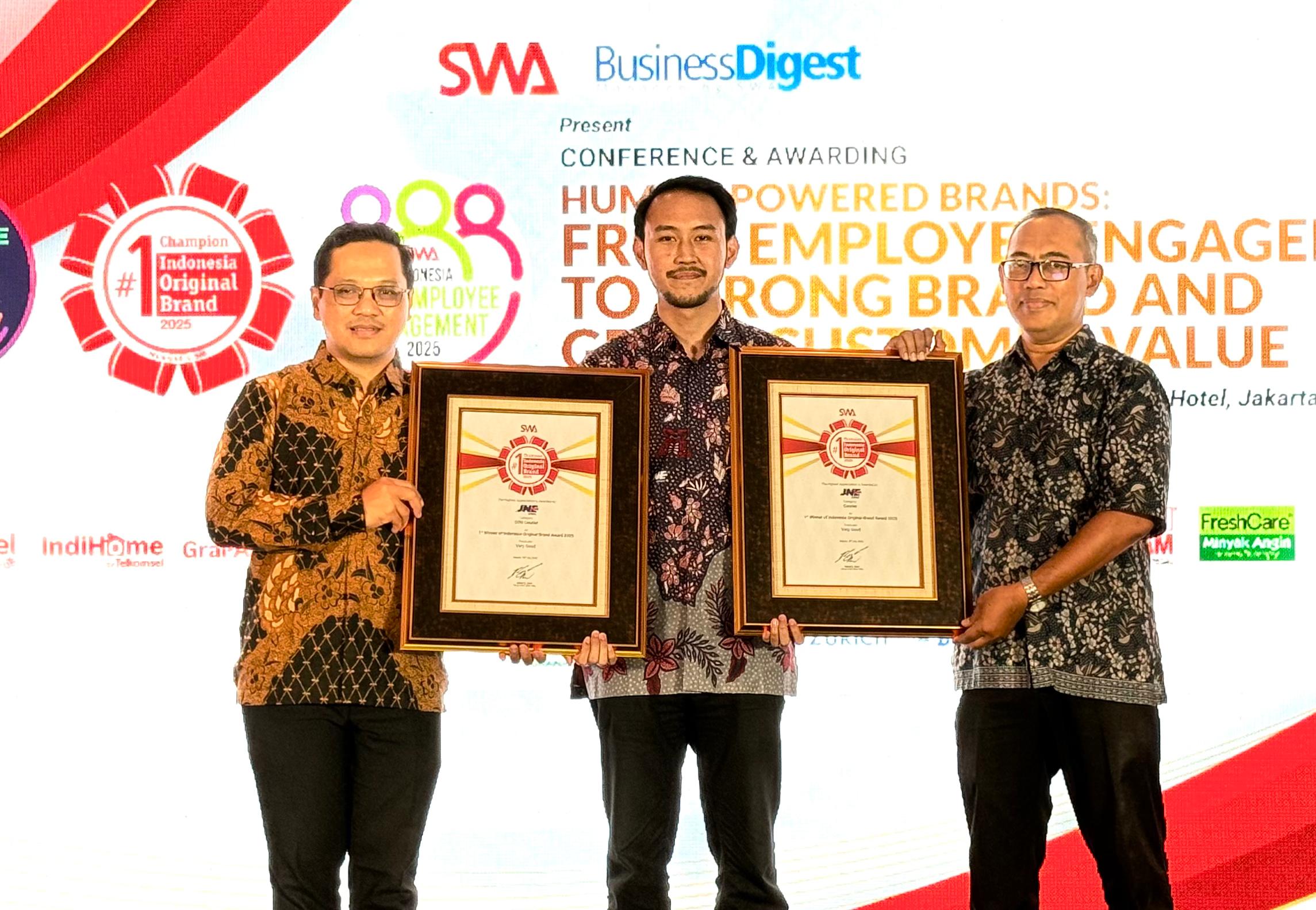 JNE Sabet Dua Penghargaan di Indonesia Original Brands Award 2025 