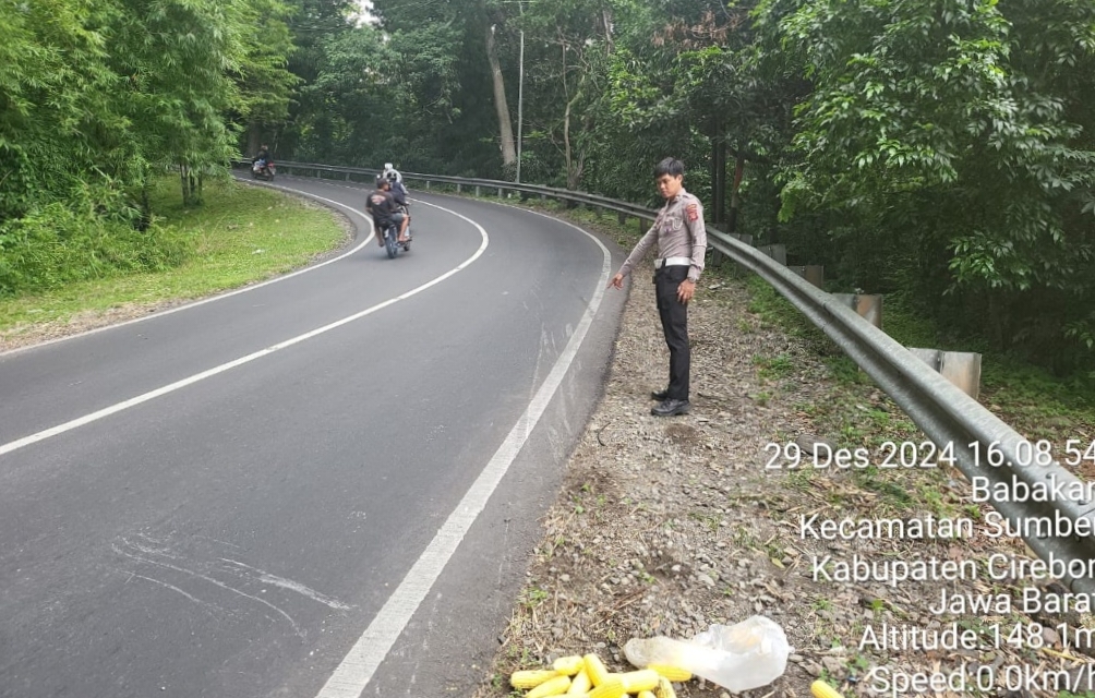 Kecelakaan Tunggal di Plangon Cirebon, IRT Terjatuh di Tikungan