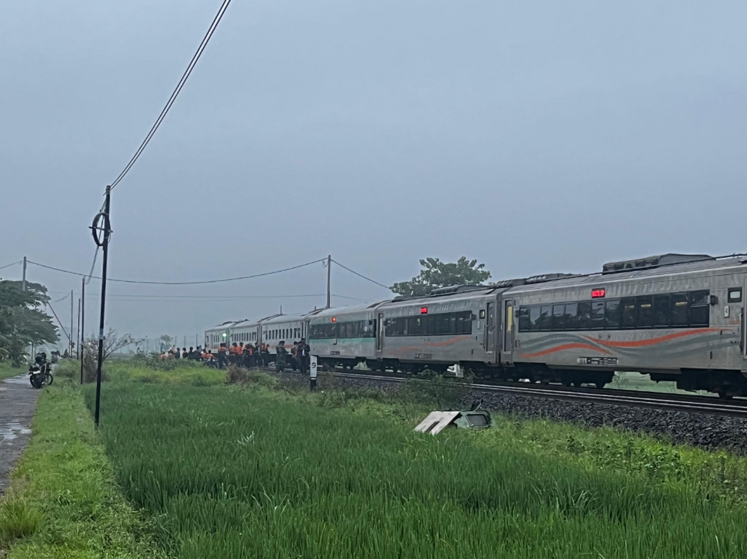 Update Insiden KA Menoreh: Lokomotif Diganti, Perjalanan Dilanjutkan