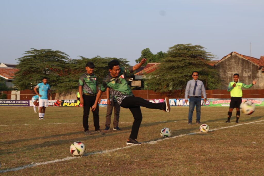 Buka Dandim Cup II Kabupaten Cirebon, Wabup Jigus Sampaikan Pesan Penting Bagi Generasi Muda