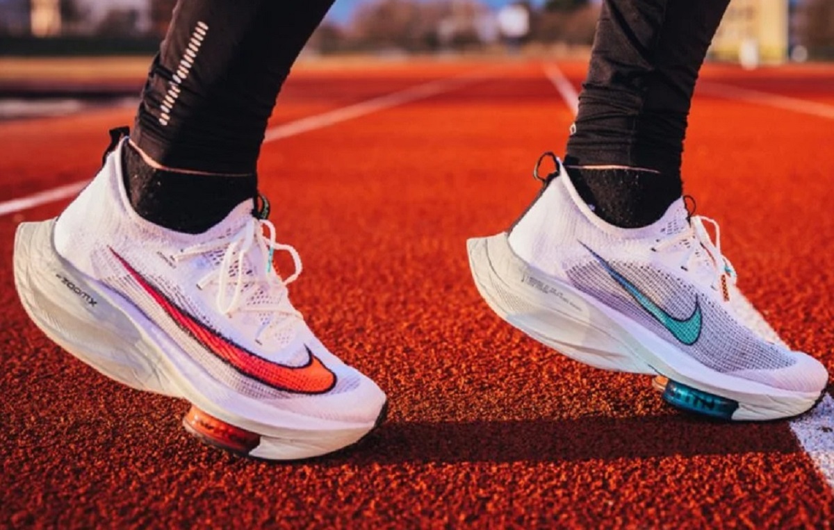 5 Rekomendasi Sepatu Lari Wanita Terbaik 2023, Sudah Dibekali Teknologi Canggih, Lari Makin Kencang