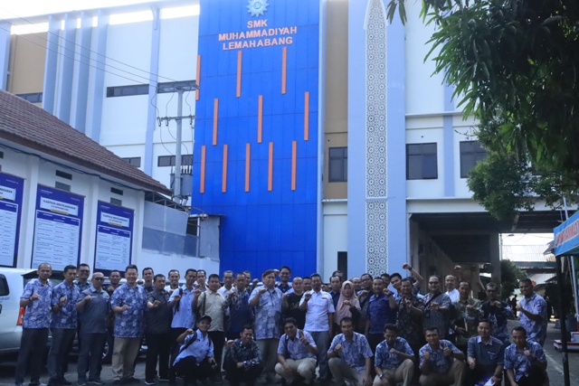 Jadi Rujukan, Sekolah Binaan Yamaha Jateng dan Jogja Studi Banding ke SMK Muhammadiyah Lemahabang 