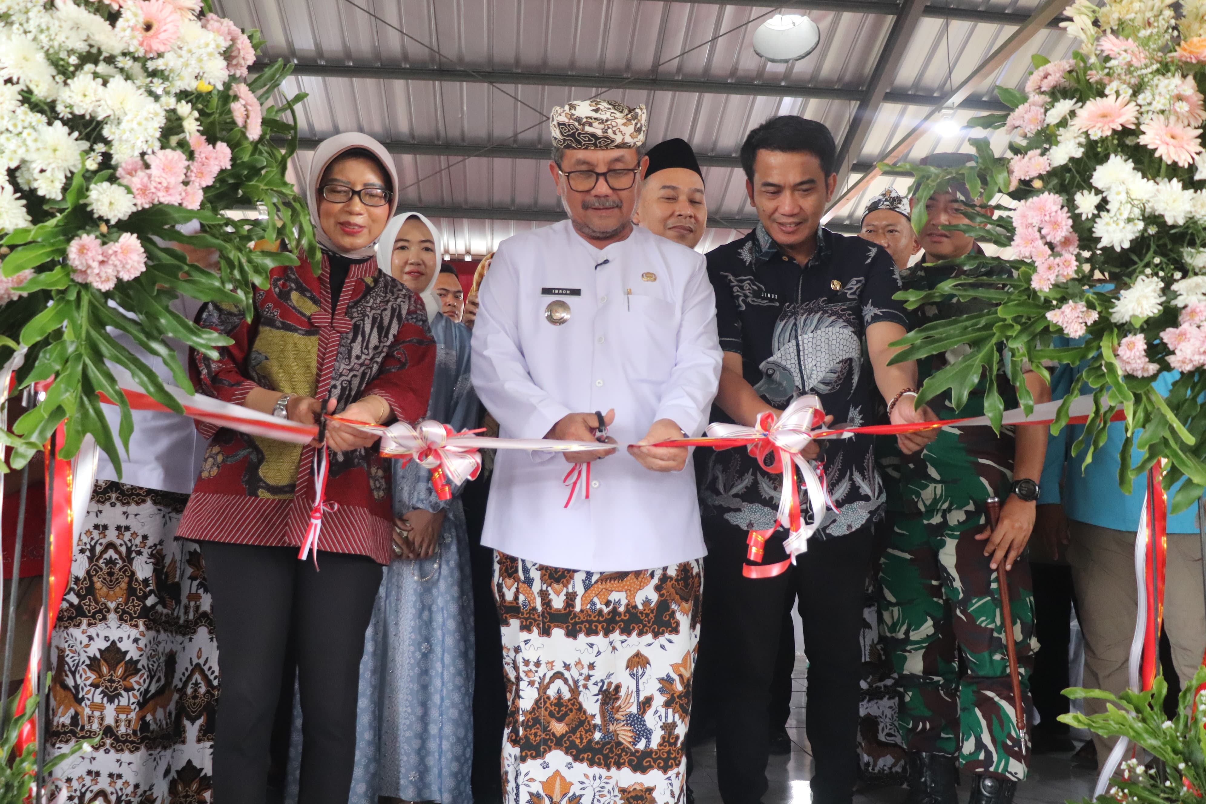 Perkuat Infrastruktur Perdagangan Daerah, Disperindag Jabar Resmikan Revitalisasi Pasar Minggu Palimanan