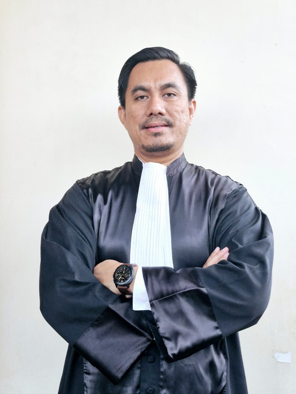 Pernah Putus Sekolah hingga Jadi Tukang Sapu, Hermanto Jadi Advokat Ternama di Cirebon