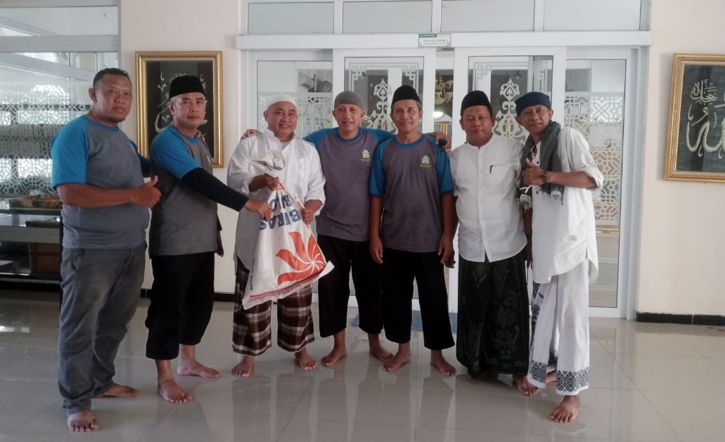 Komunitas Sedekah Cinta Salurkan Daging Kurban di Cirebon dan Kuningan