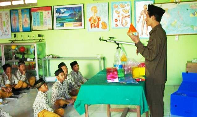 Hore! Guru Madrasah Non PNS Sebentar Lagi Mendapat Tunjangan Insentif dari Pemerintah
