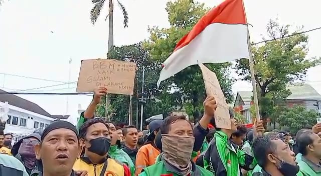 Demo Ojol di Balaikota Cirebon, Tuntutan Insentif sampai Tolak Kenaikan BBM, Walikota: Mereka Pejuang Tangguh