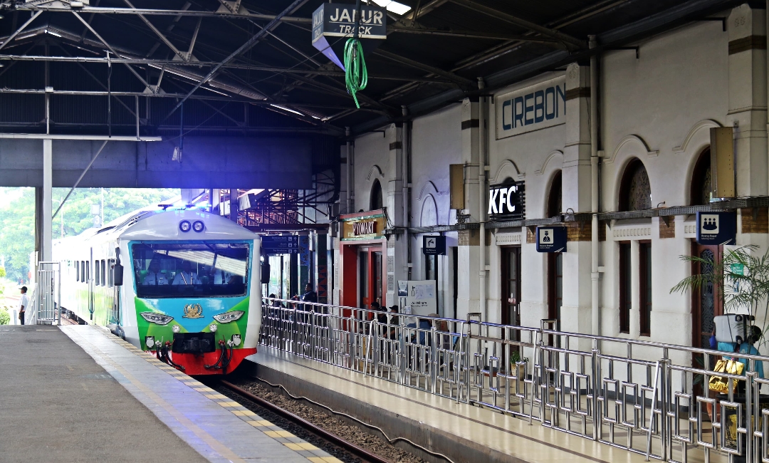 Pastikan Layanan Aman Saat Mudik, KAI Daop 3 Cirebon Cek Jalur Lewat KAIS