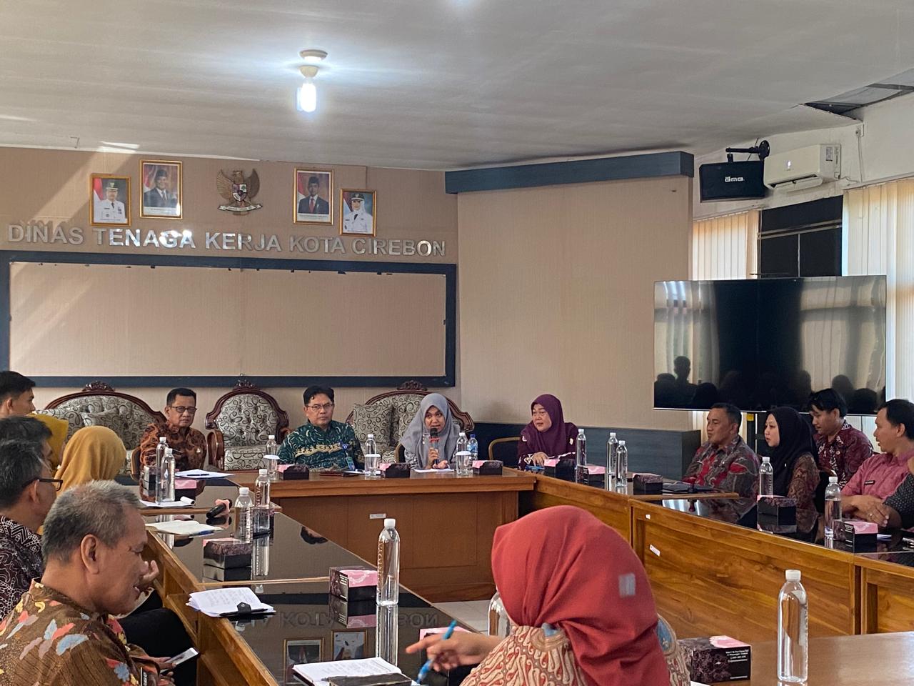 Direktur Bina Pengantar Kerja Kunjungi Disnaker